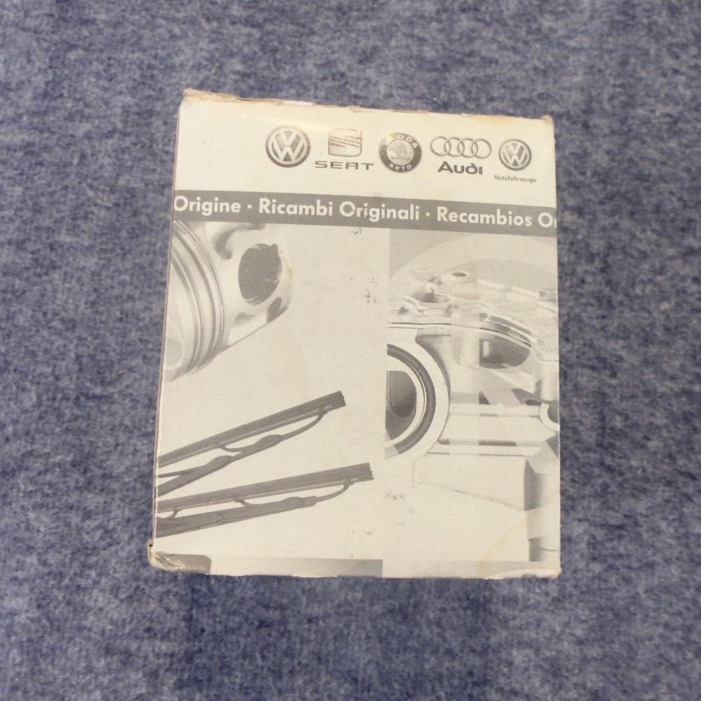 Genuine VW Audi Group VAG Oil Filter 078 115 561 J Made in Germany OEM